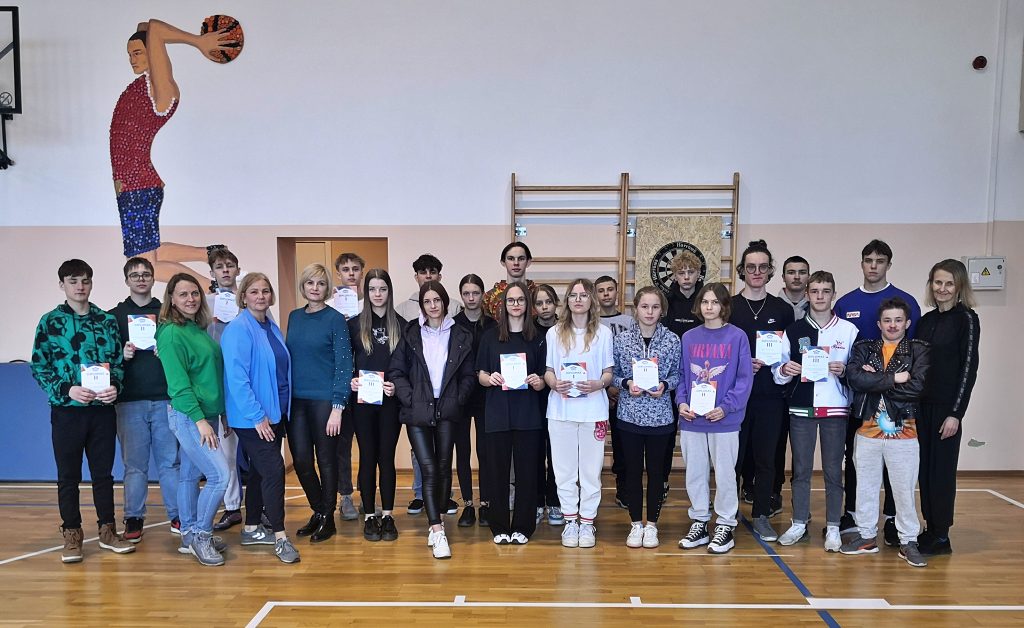 Read more about the article LAZDIJŲ R. MOKSLEIVIŲ SMIGINIO VARŽYBOS