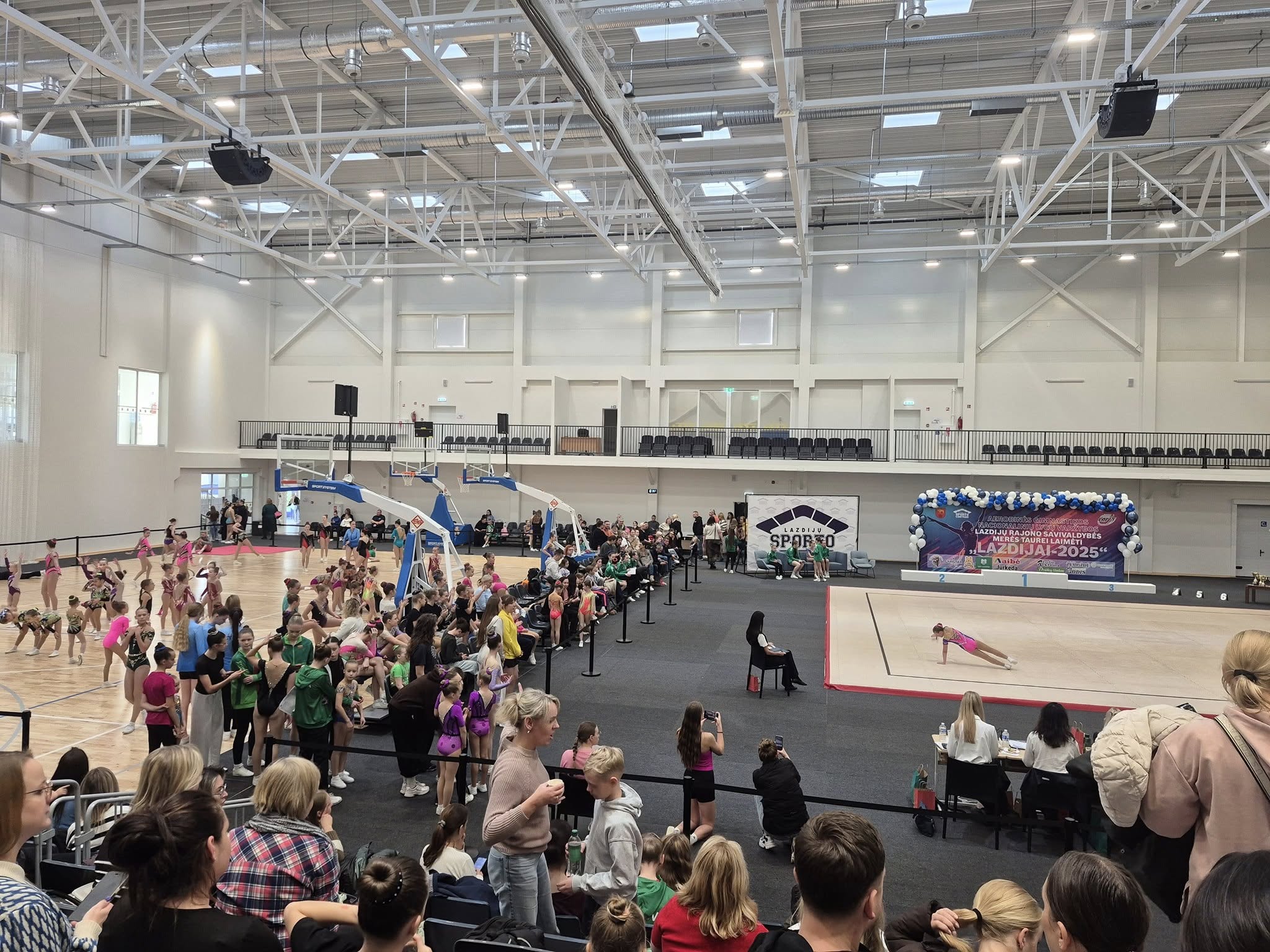 584052033_886724184014648_7425416619635616619_n